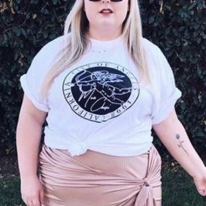 BooHoo Graphic Tee ✨ Plus Size